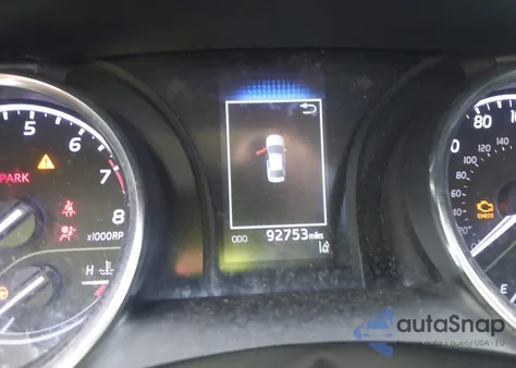 2020 Toyota Camry Le z USA, uszkodzony, nr VIN 4T1C11AK0LU890847